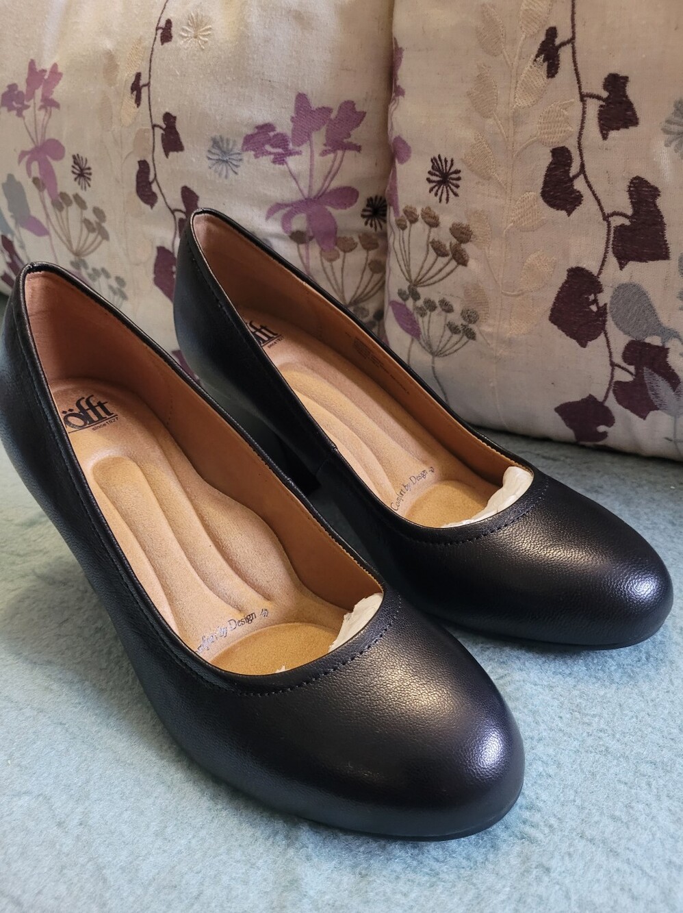 New Comfort Cushioned Black Leather Sofft Women's Pumps